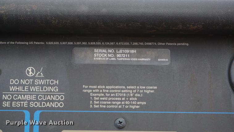 image for item J5644 1998 GMC C7500 service truck