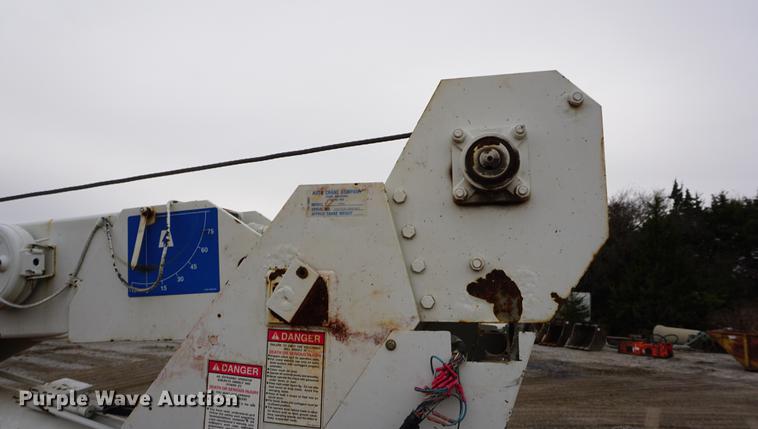 image for item J5644 1998 GMC C7500 service truck