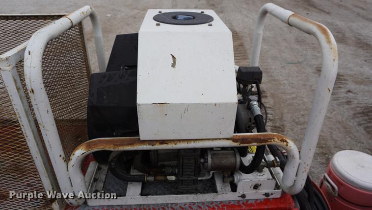 image for item J5644 1998 GMC C7500 service truck