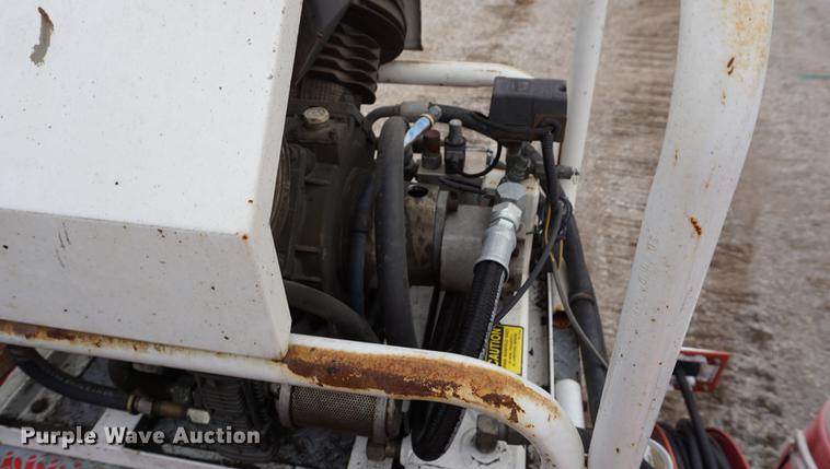 image for item J5644 1998 GMC C7500 service truck