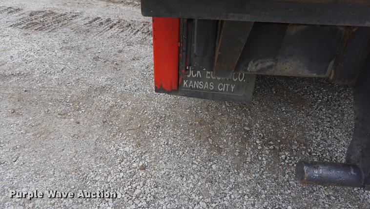 image for item J5644 1998 GMC C7500 service truck