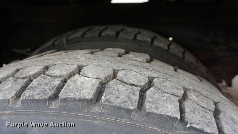 image for item J5644 1998 GMC C7500 service truck