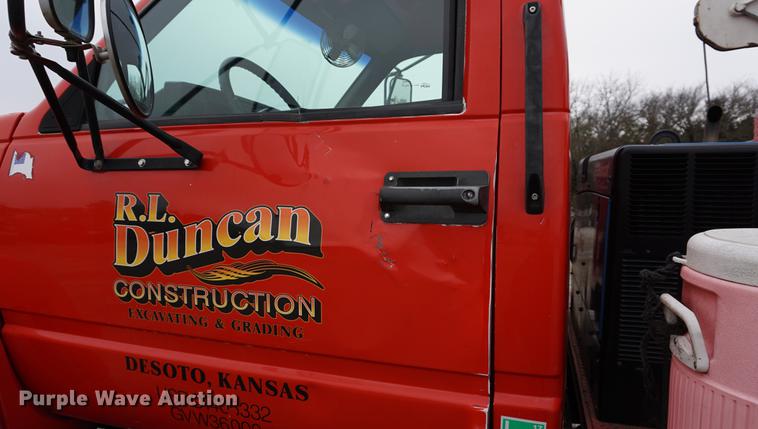 image for item J5644 1998 GMC C7500 service truck