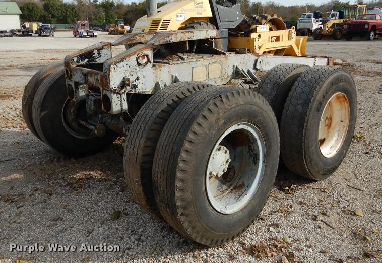 image for item J5645 1952 trailer dolly converter