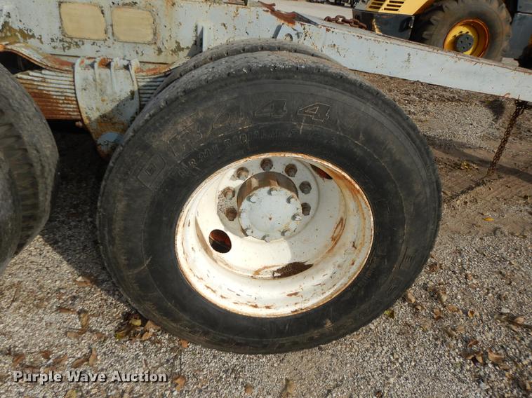 image for item J5645 1952 trailer dolly converter