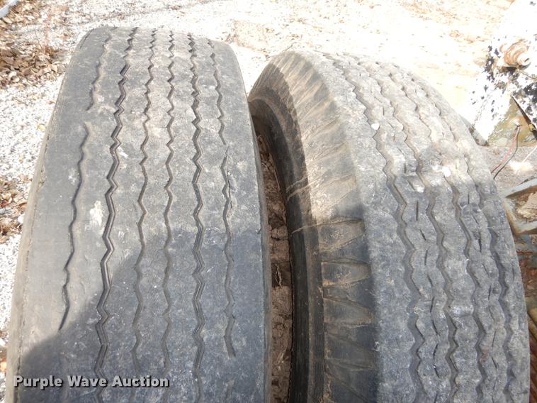 image for item J5645 1952 trailer dolly converter