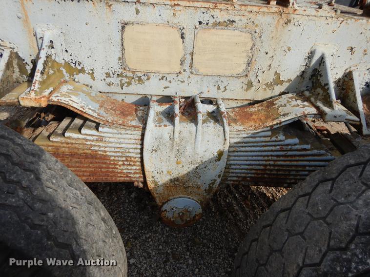 image for item J5645 1952 trailer dolly converter