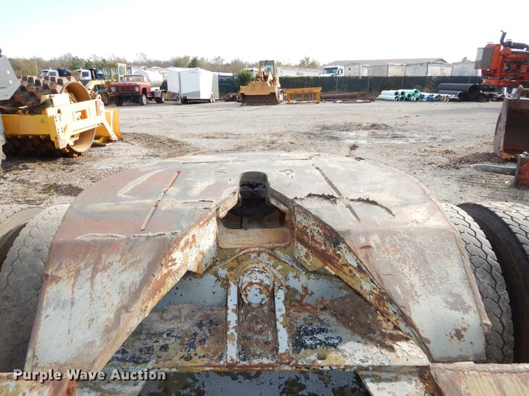 image for item J5645 1952 trailer dolly converter