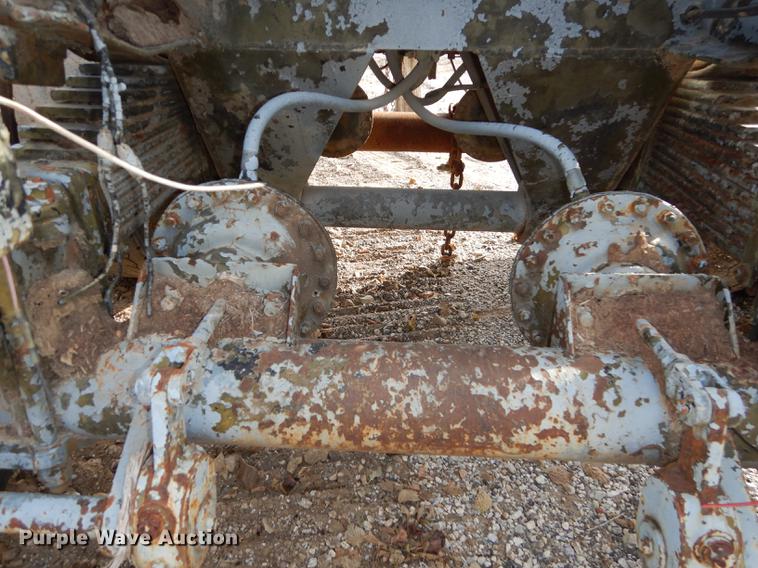 image for item J5645 1952 trailer dolly converter