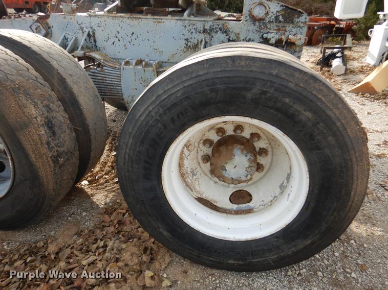 image for item J5645 1952 trailer dolly converter