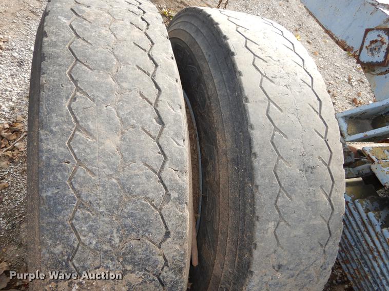 image for item J5645 1952 trailer dolly converter