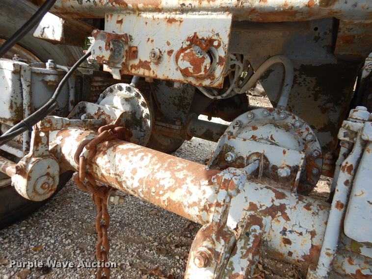 image for item J5645 1952 trailer dolly converter