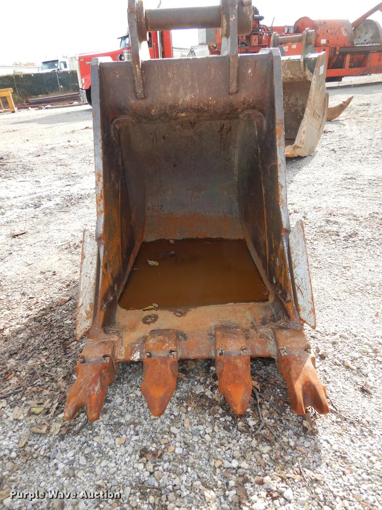 image for item J5647 Esco XDP excavator bucket
