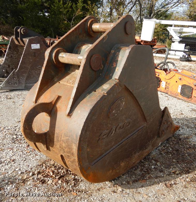 image for item J5647 Esco XDP excavator bucket