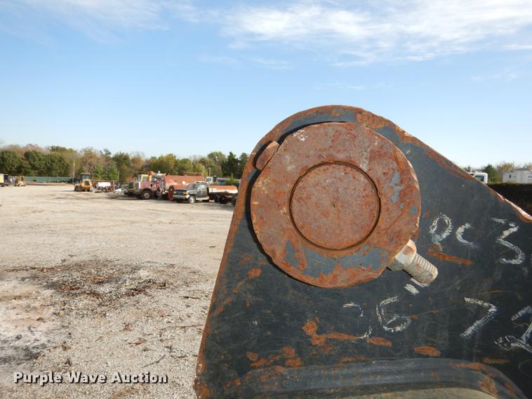 image for item J5648 Esco excavator bucket