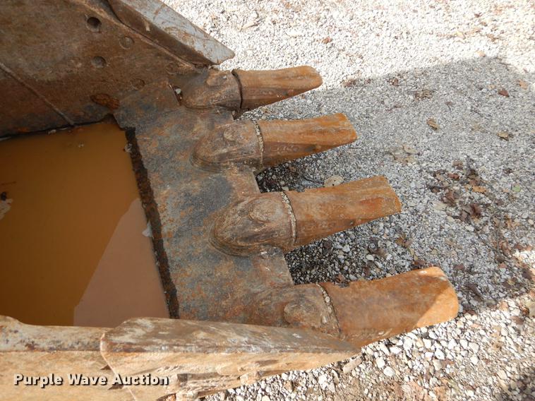 image for item J5648 Esco excavator bucket