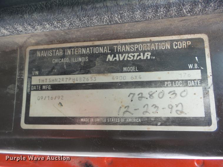 image for item J8582 1993 International 4900 dump truck