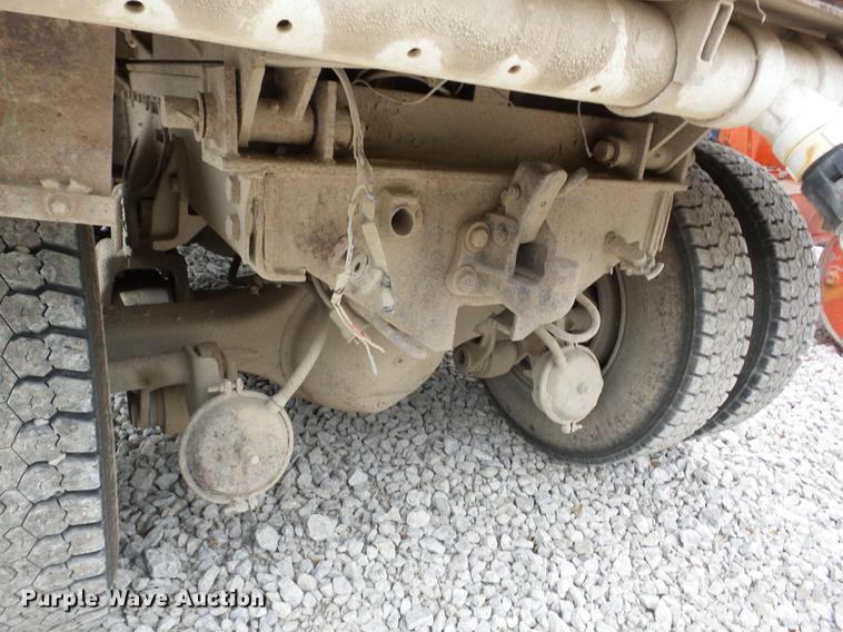 image for item J8582 1993 International 4900 dump truck