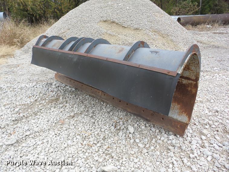 image for item J8582 1993 International 4900 dump truck