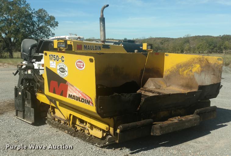 image for item J8588 2005 Mauldin 1750C paver