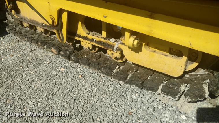 image for item J8588 2005 Mauldin 1750C paver