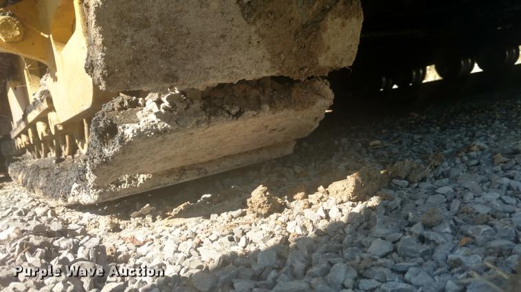 image for item J8588 2005 Mauldin 1750C paver