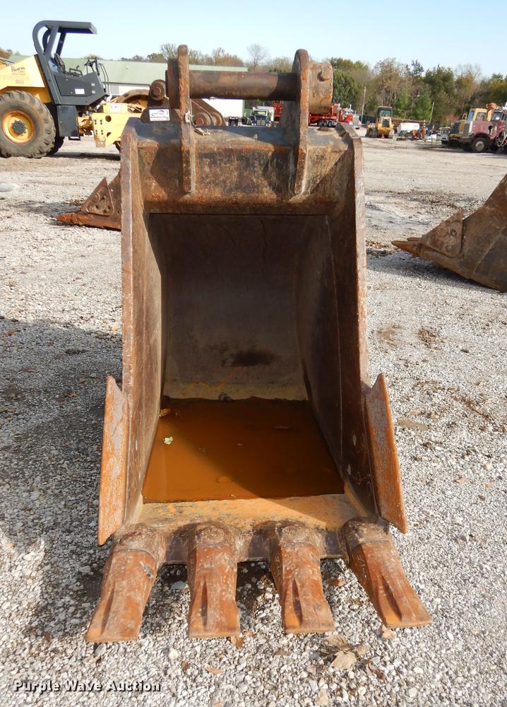 image for item K5819 Esco HDP excavator bucket
