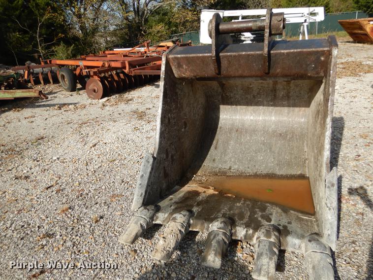 image for item K5820 Esco HDP excavator bucket