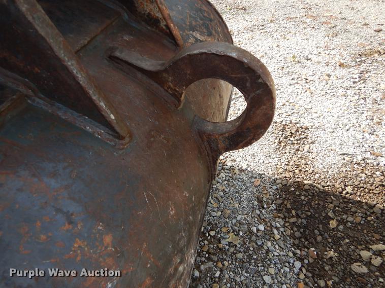 image for item K5820 Esco HDP excavator bucket