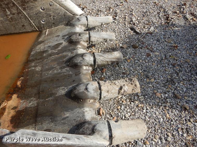 image for item K5820 Esco HDP excavator bucket