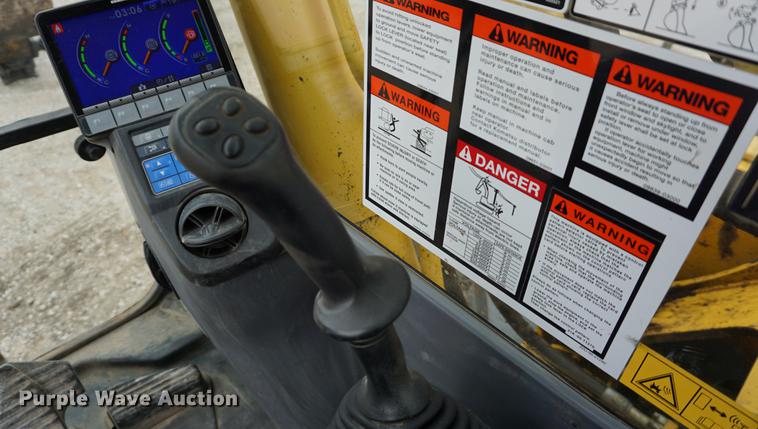 image for item K5823 2013 Komatsu PC240LC-10 excavator