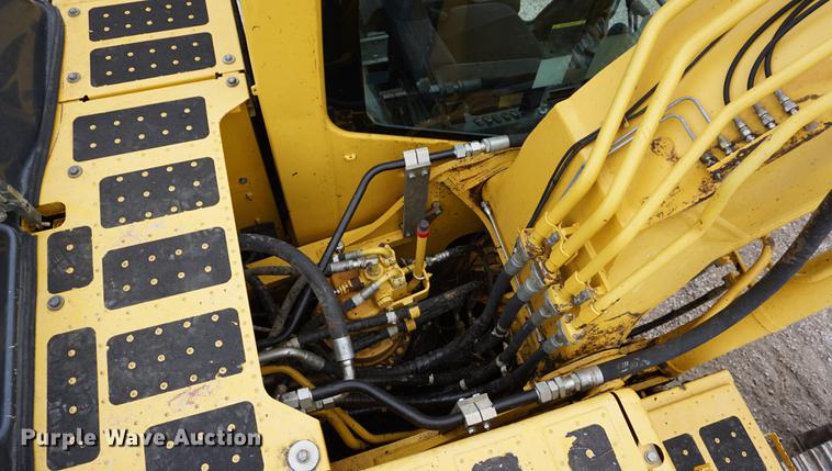 image for item K5823 2013 Komatsu PC240LC-10 excavator