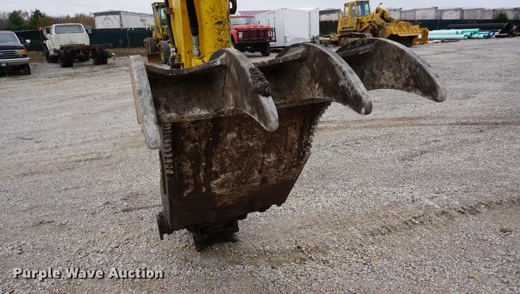 image for item K5823 2013 Komatsu PC240LC-10 excavator