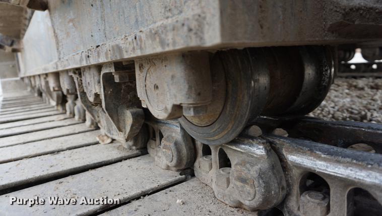 image for item K5823 2013 Komatsu PC240LC-10 excavator