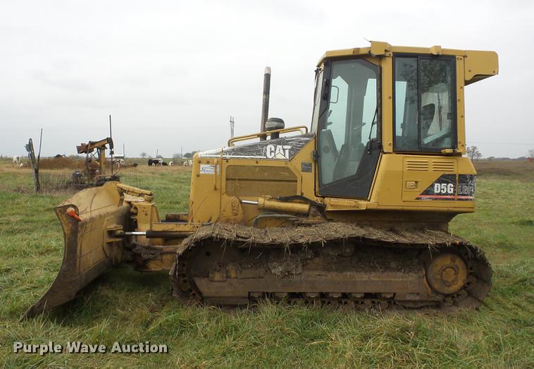 image for item K6329 2001 Caterpillar D5G LGP dozer
