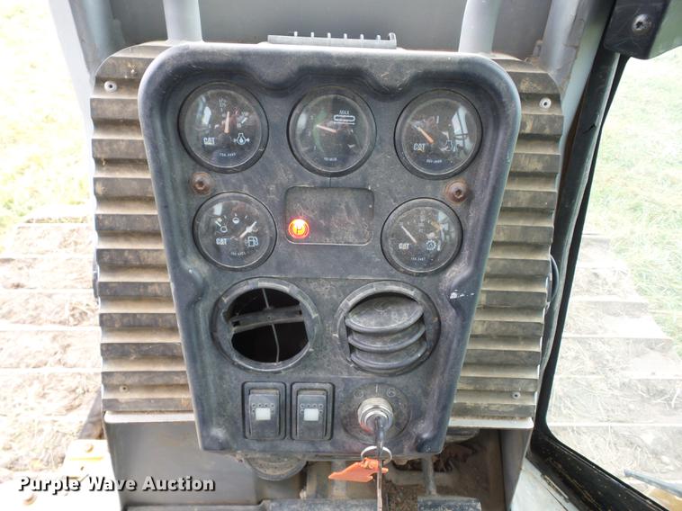 image for item K6329 2001 Caterpillar D5G LGP dozer