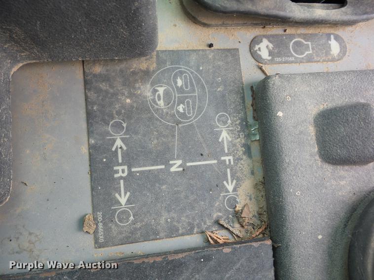 image for item K6329 2001 Caterpillar D5G LGP dozer