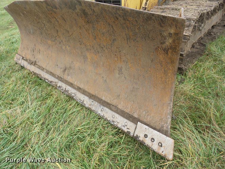 image for item K6329 2001 Caterpillar D5G LGP dozer