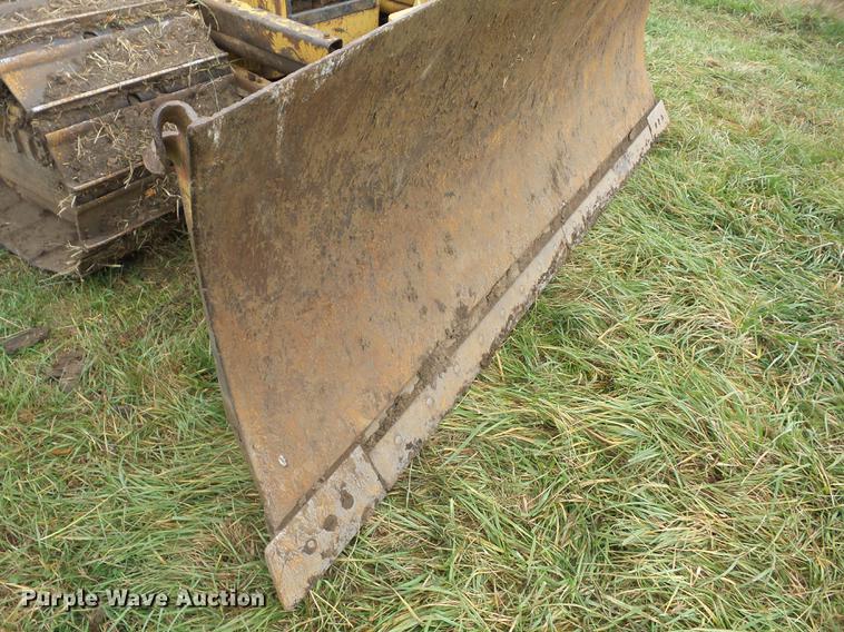 image for item K6329 2001 Caterpillar D5G LGP dozer