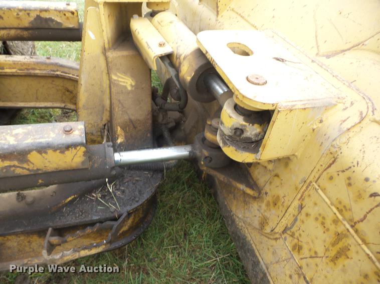 image for item K6329 2001 Caterpillar D5G LGP dozer