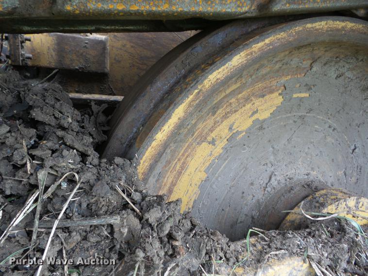 image for item K6329 2001 Caterpillar D5G LGP dozer