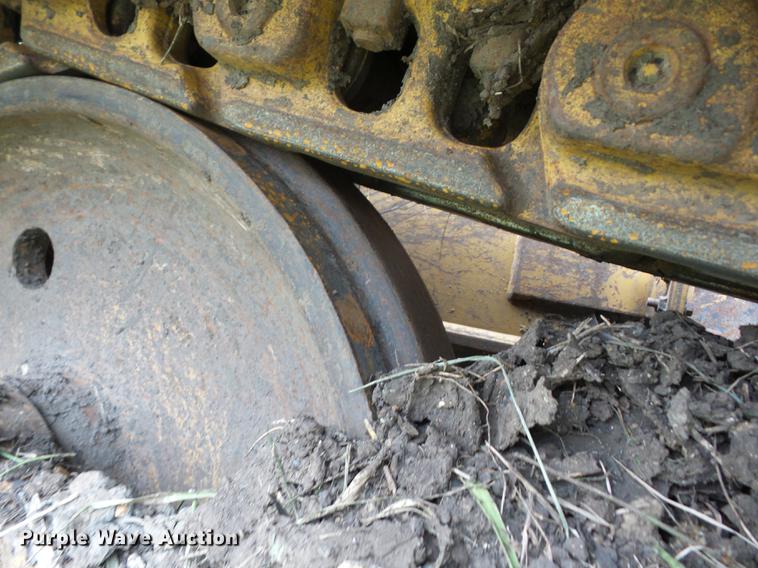 image for item K6329 2001 Caterpillar D5G LGP dozer