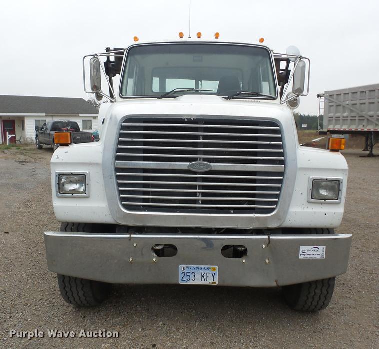 image for item K6330 1995 Ford LT8000 roll-off truck