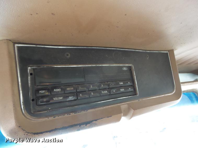 image for item K6330 1995 Ford LT8000 roll-off truck