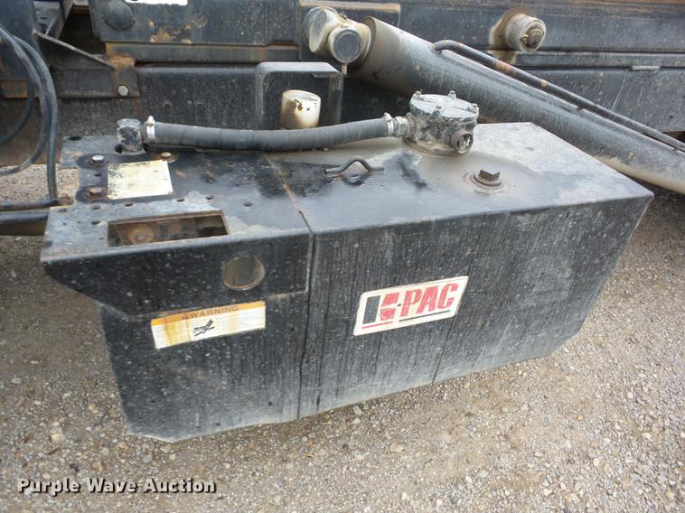 image for item K6330 1995 Ford LT8000 roll-off truck