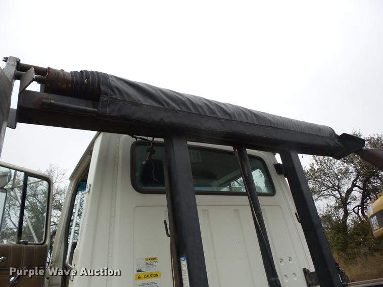 image for item K6330 1995 Ford LT8000 roll-off truck