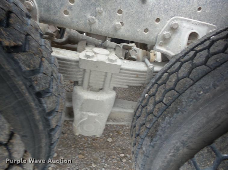 image for item K6330 1995 Ford LT8000 roll-off truck