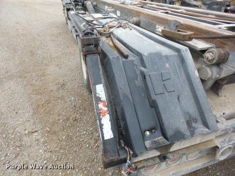 image for item K6330 1995 Ford LT8000 roll-off truck