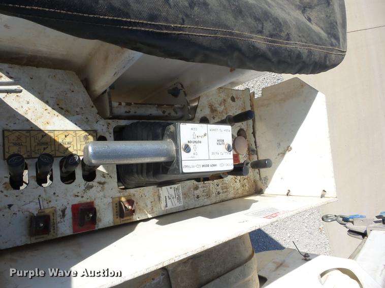 image for item K6333 2008 Sterling Bullet bucket truck