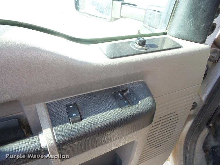 image for item K6334 2010 Ford F550 Super Duty bucket truck